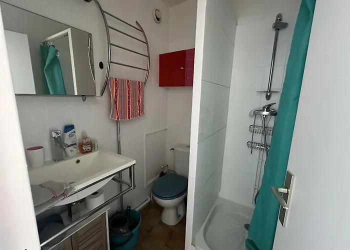 Beautiful Renovated T2 - Close To The